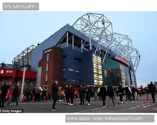 曼联20亿镑球场建设计划或将推迟建筑公司同时参与圣西罗改造项目