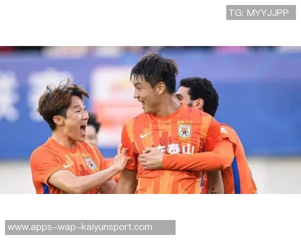 杨瀚森在强敌面前展现勇气上半场表现对比下半场更胜一筹