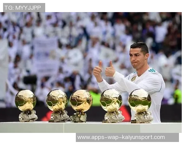 皇马致敬迪斯蒂法诺超级金球奖获奖36周年独一无二的历史传奇 皇马致敬迪斯蒂法诺超级金球奖获奖36周年独一无二的历史传奇